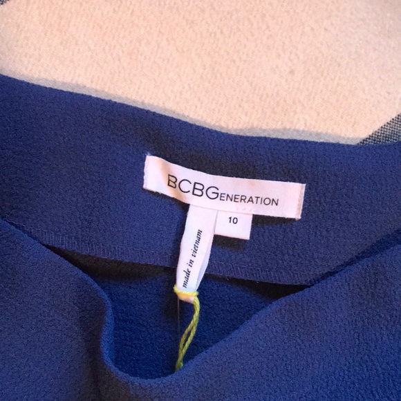Bright blue gorgeous BCBGeneration azure mini size 10! - Picture 3 of 8